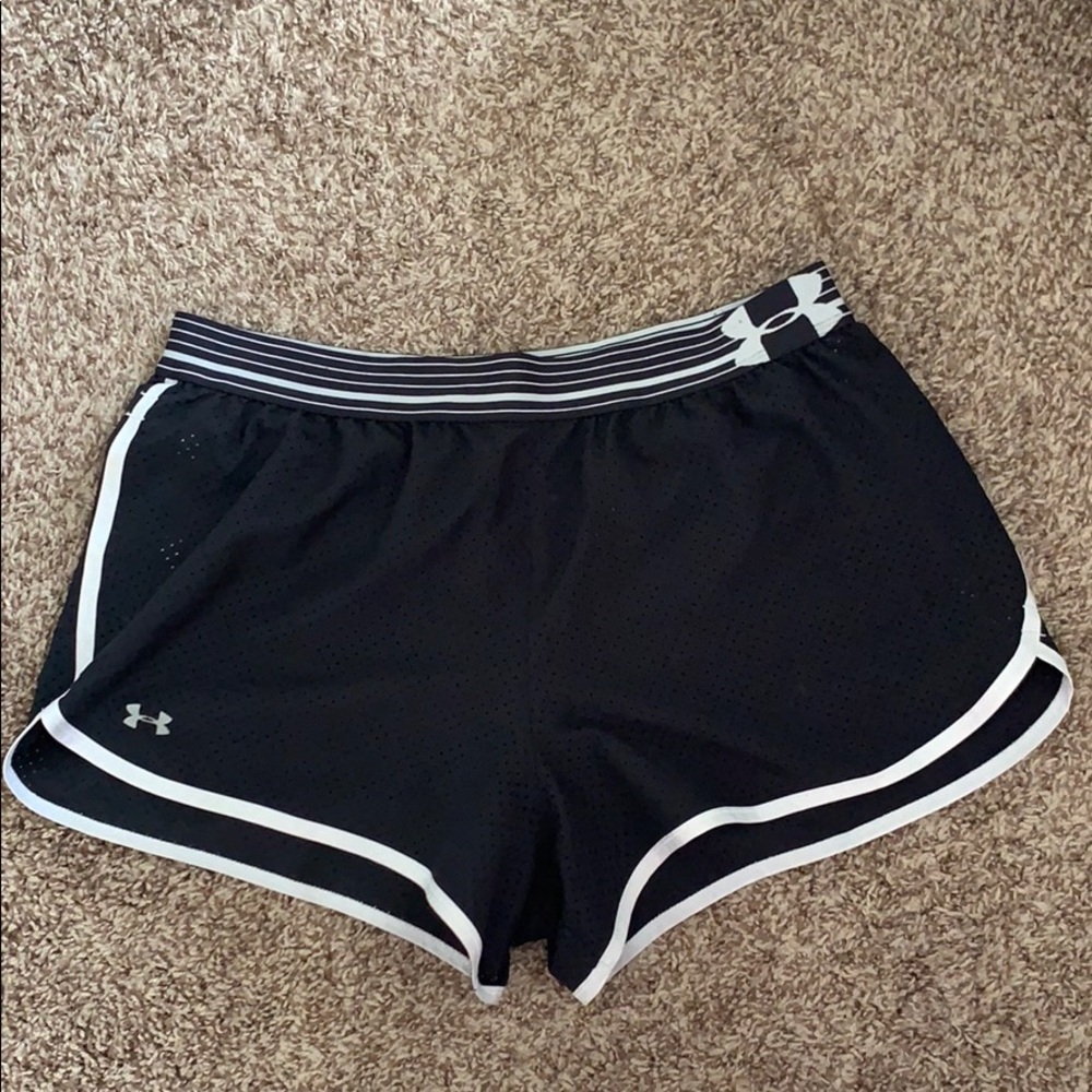 Under Armour shorts size M